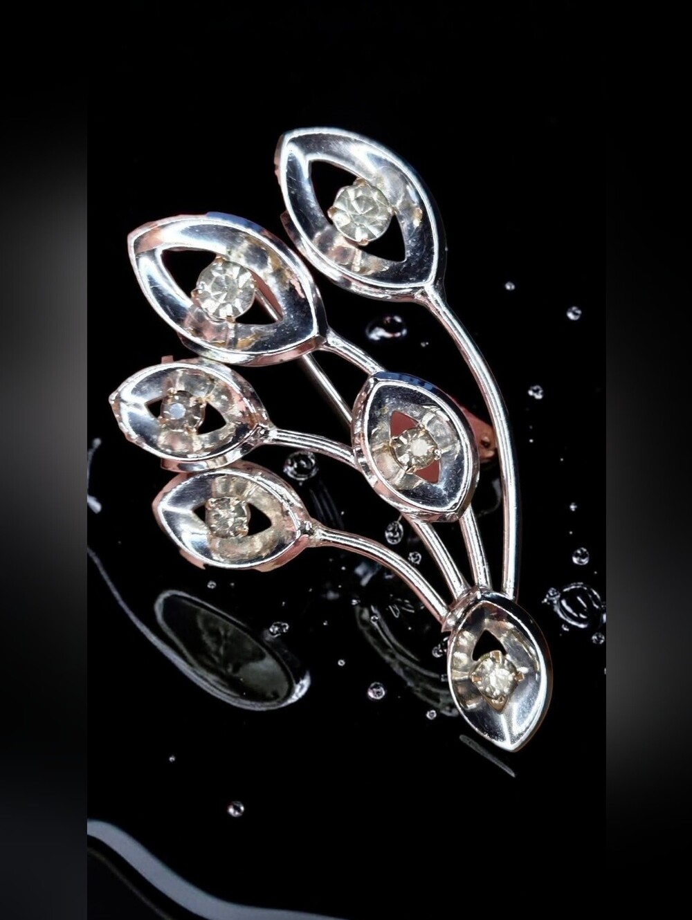 Vintage Mid-Century Silver Rhinestone Brooch